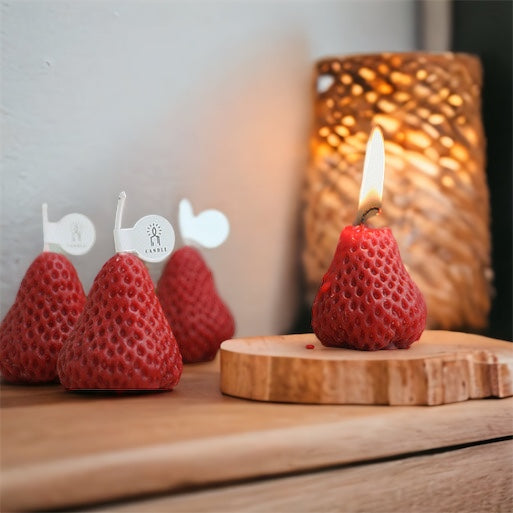 Chić & Unique Strawberry Candles