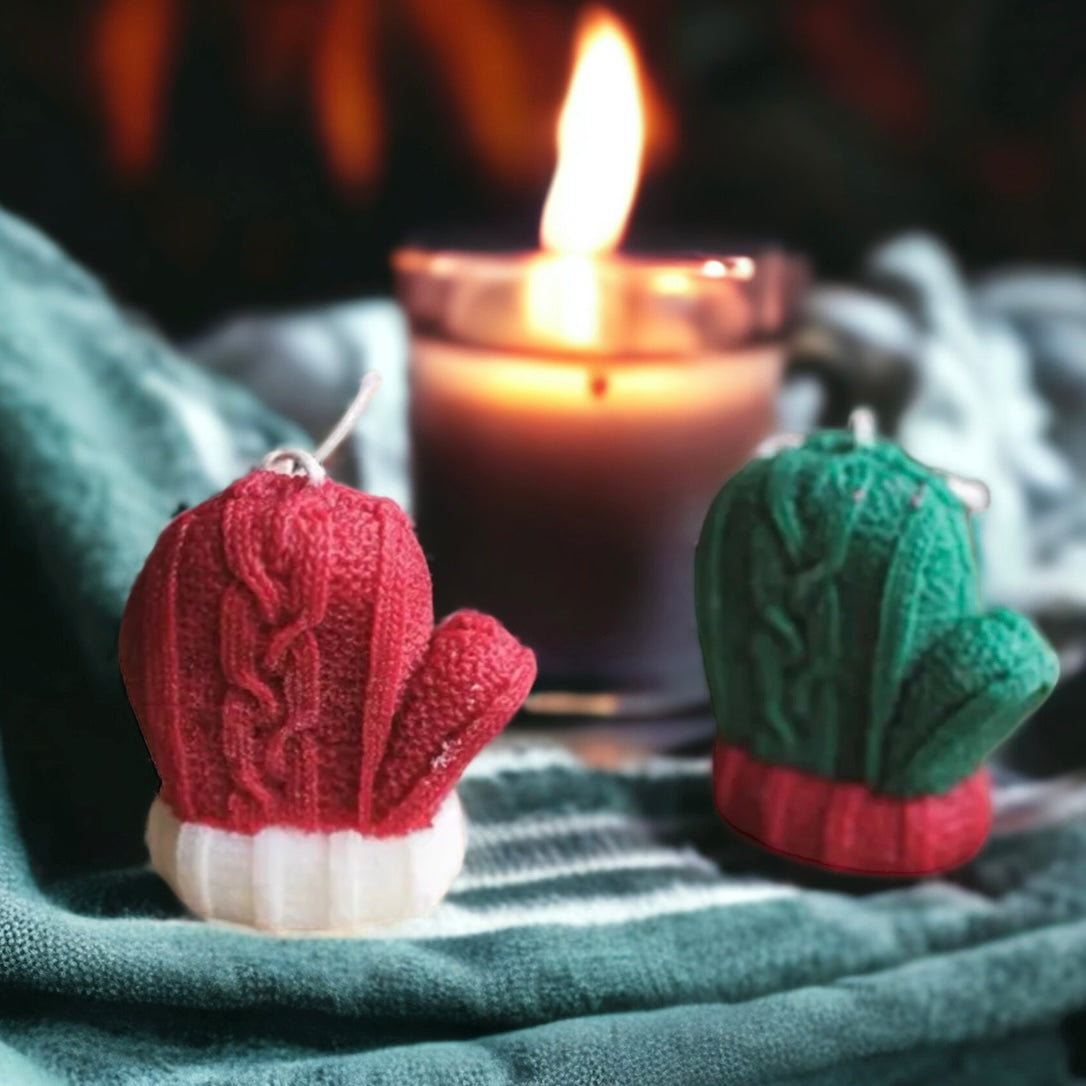 Chić & Unique Mitten Candle