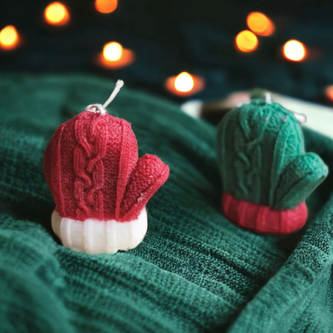 Chić & Unique Mitten Candle