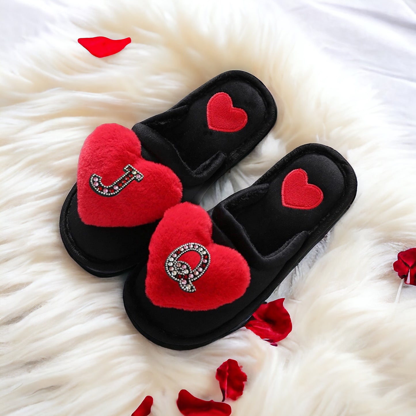 Personalised Fluffy โ๐ฅ๐ช๐ต๐ฎ๐ท๐ฝ๐ฒ๐ท๐ชโ Heart Slippers