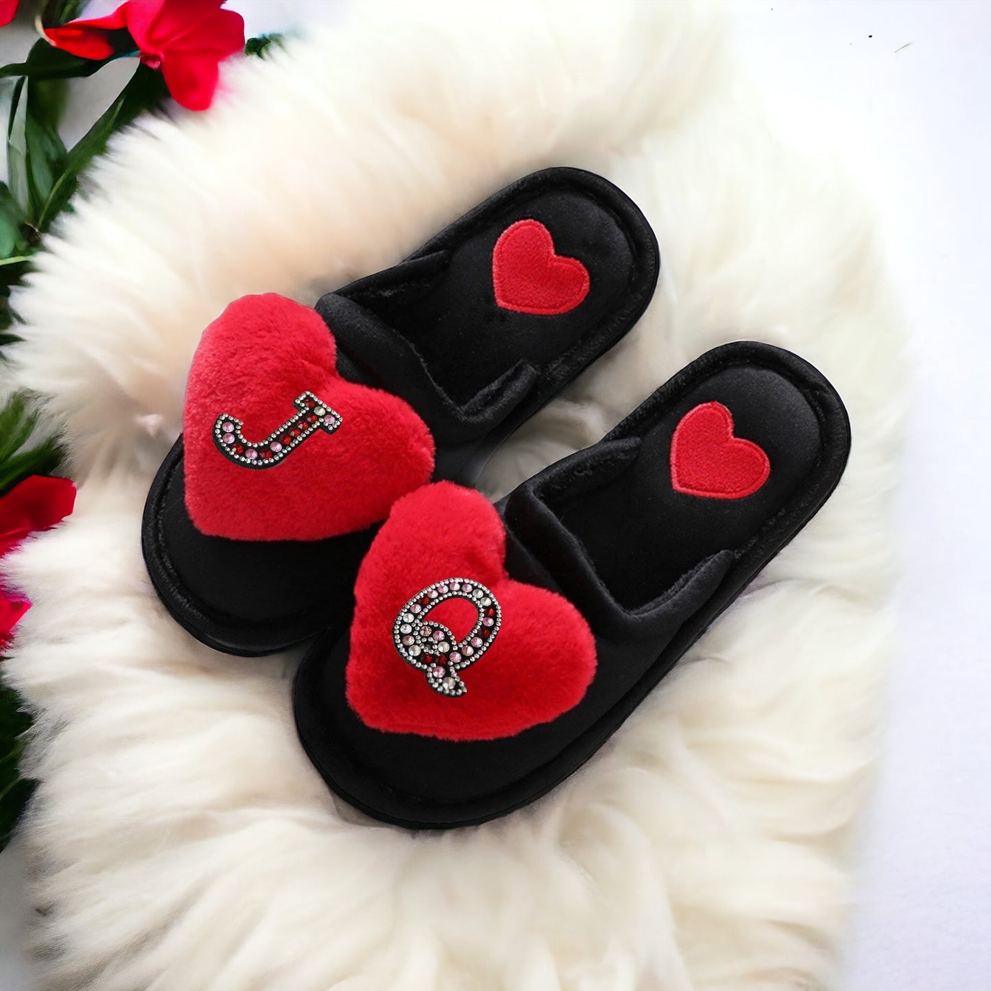 Personalised Fluffy โ๐ฅ๐ช๐ต๐ฎ๐ท๐ฝ๐ฒ๐ท๐ชโ Heart Slippers