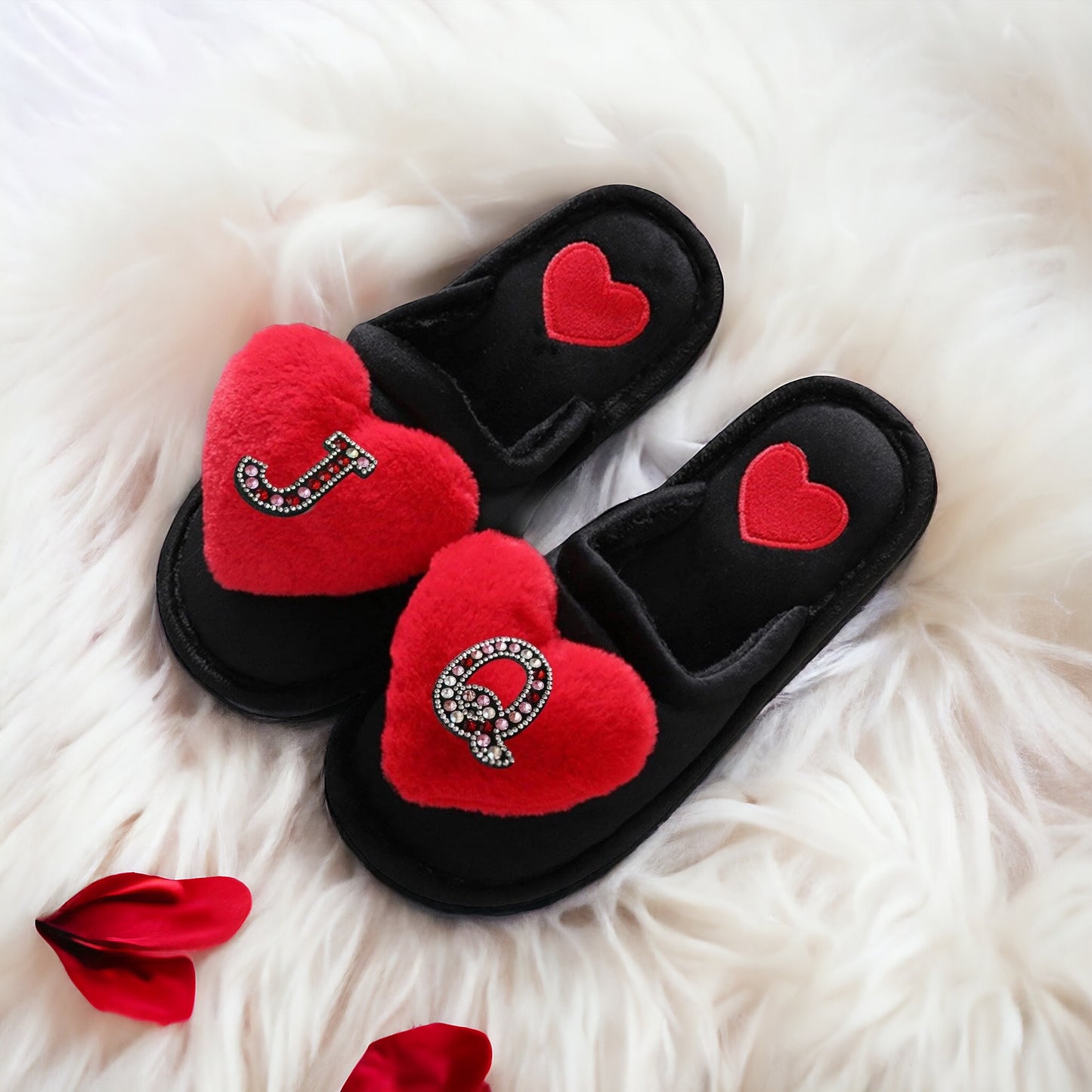 Personalised Fluffy โ๐ฅ๐ช๐ต๐ฎ๐ท๐ฝ๐ฒ๐ท๐ชโ Heart Slippers