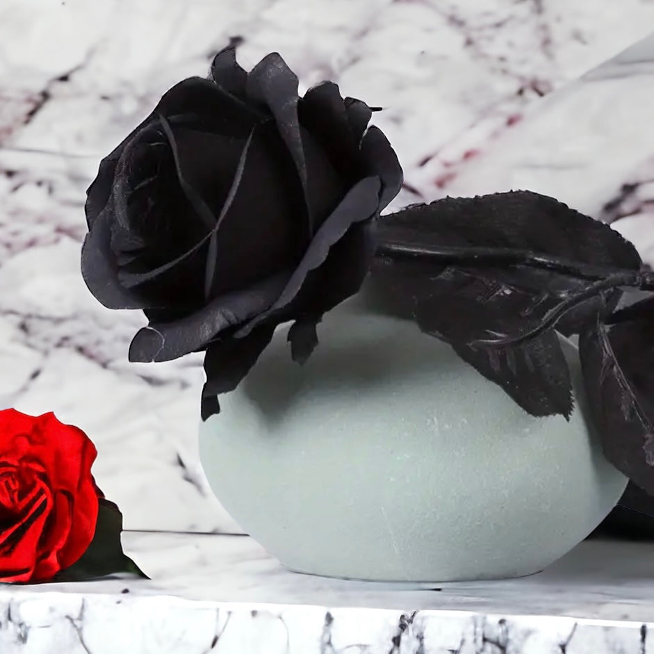 Luxury Set Of Black Synthetic Roses