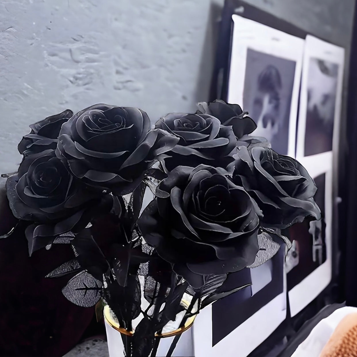 Luxury Set Of Black Synthetic Roses