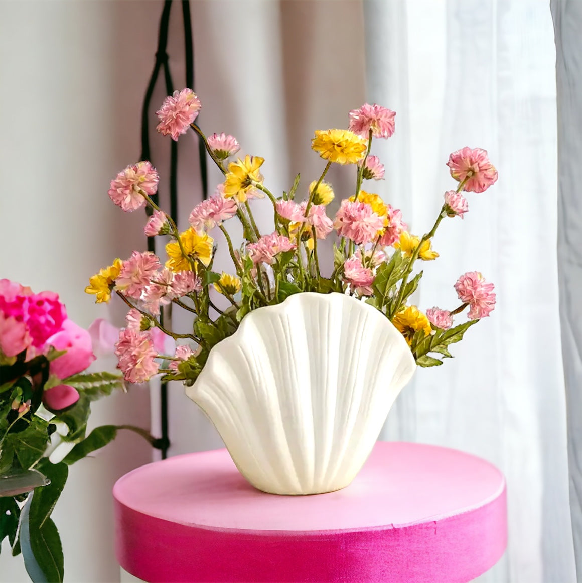 White Shell Shaped Flower Vase