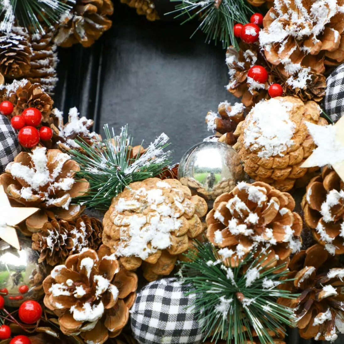 Handmade Luxury Christmas Wreath | Trending Gingham Style | Chequered Wreath |