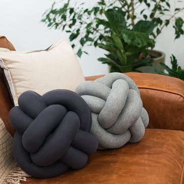 Soft Handmade Knot Trend 'ππ²π·πͺ' Cushions