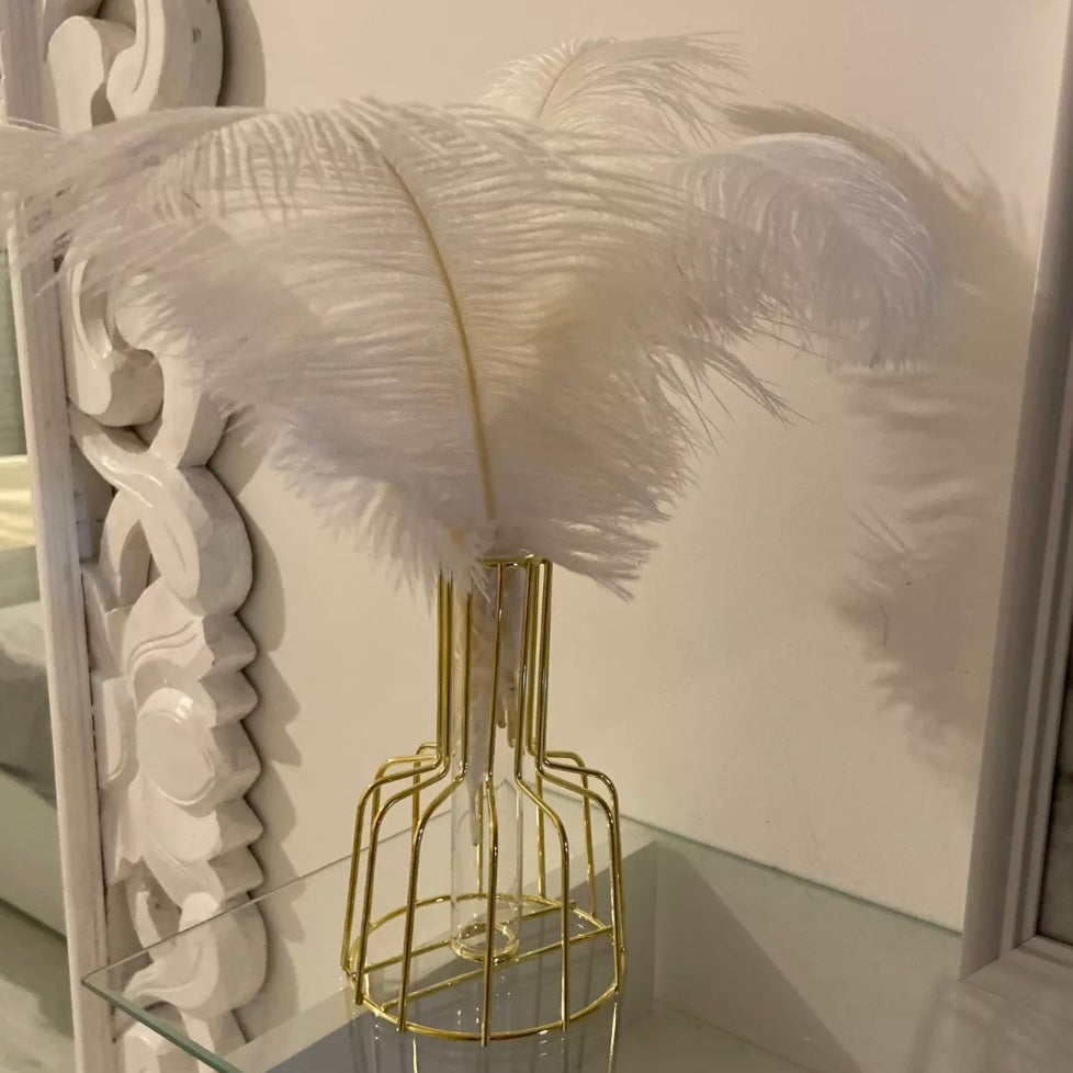 Modern Iron โ ๐๐ฎ๐ต๐ฒ๐ฌ๐ฒ๐ฝ๐โ Vase & Bunny Tail Set