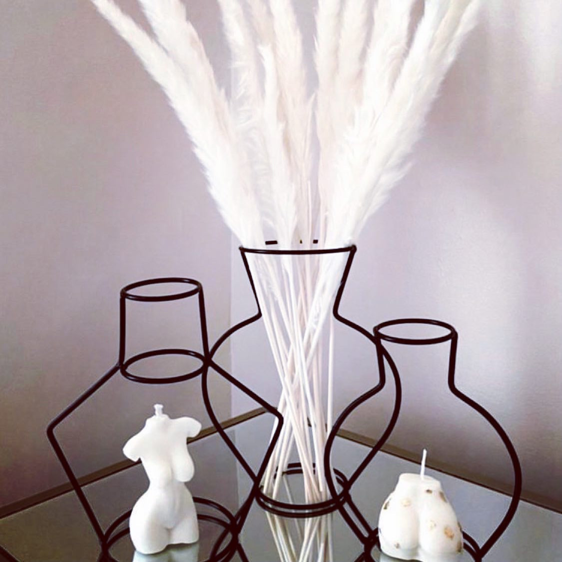 Modern Iron Silhouette โ ๐ฅ๐ฒ๐ท๐ท๐ฒ๐ฎโ Vase