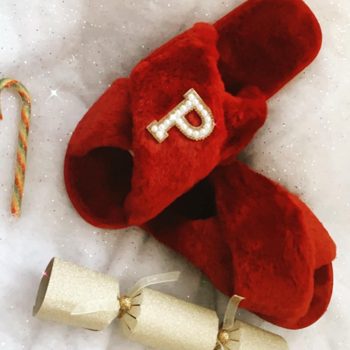Personalised βπ’πͺπ·π½πͺ ππͺπ«πβ Red Wine Fur Slippers - Pretty Little Presents