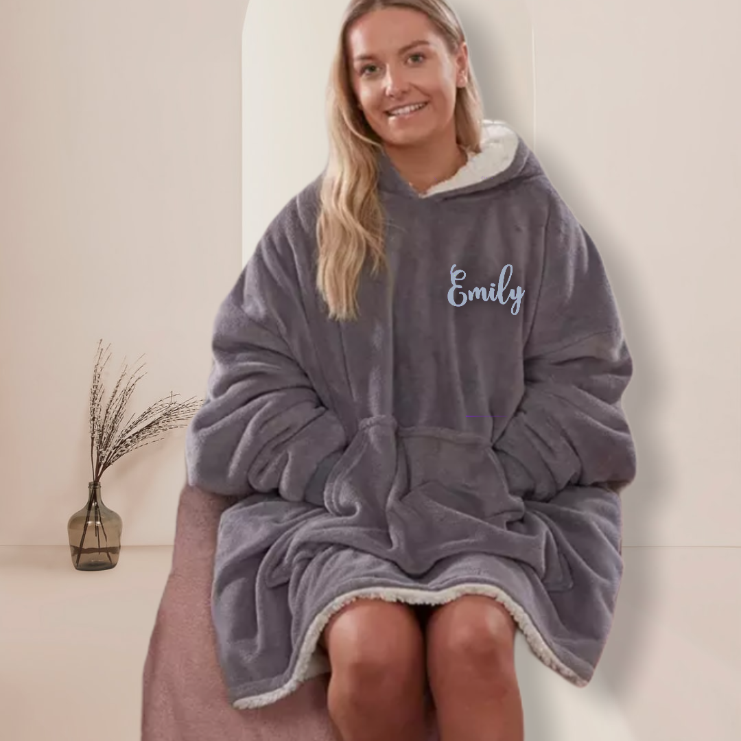 Personalised Giant Thick Fluffy ‘𝓖𝓮𝓸𝓻𝓰𝓪’Hoodie Blanket - Pretty Little Presents