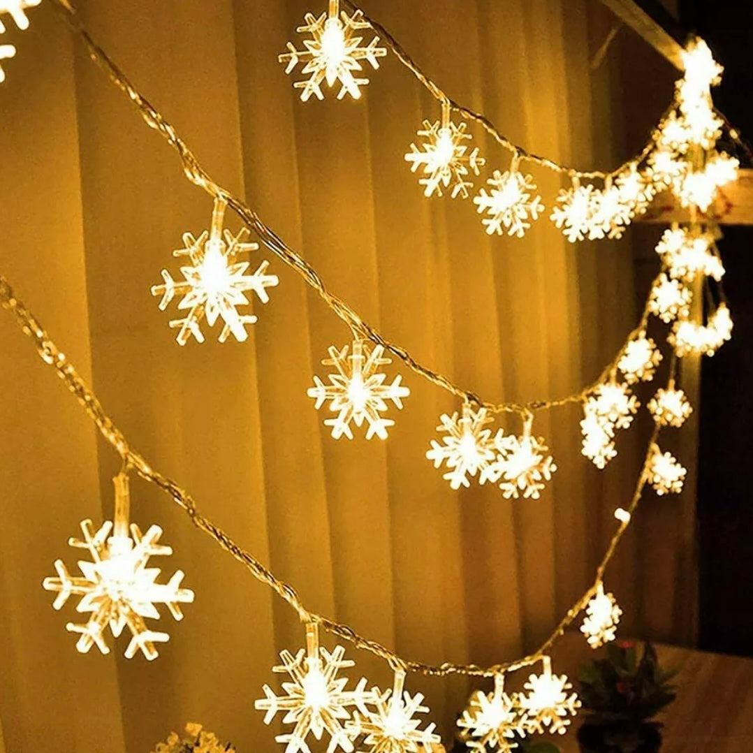 30 Bright Snowflake Indoor & Outdoor Christmas Lights