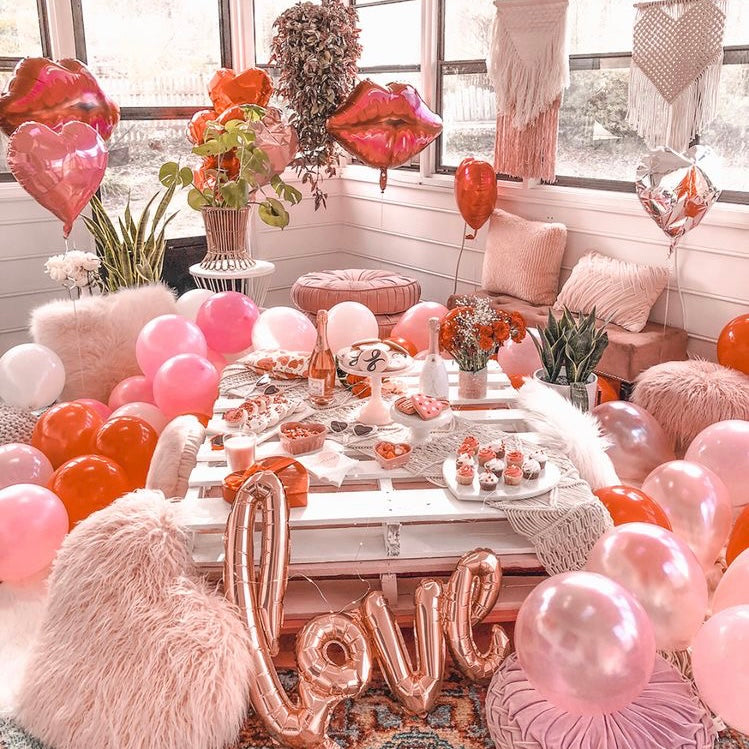 VALENTINES & WEDDINGS