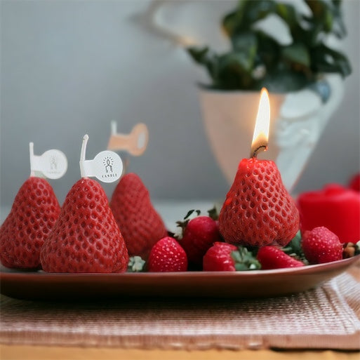 Chić & Unique Strawberry Candles