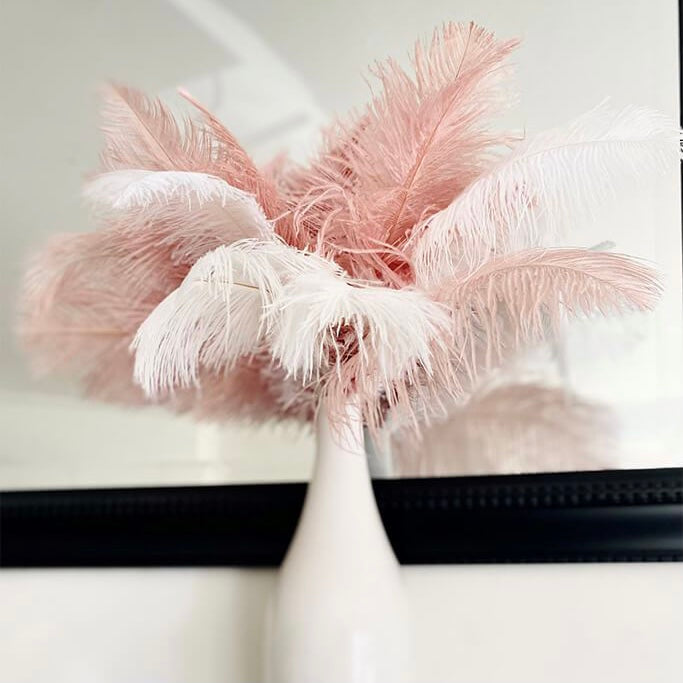 Beautiful Mix of '𝓑𝓵𝓾𝓼𝓱 & 𝓦𝓱𝓲𝓽𝓮 Ostrich Feather Bouquet