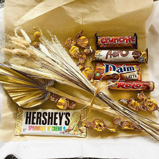 Chocolate Pampas & Spear '𝓖𝓸𝓵𝓭𝓮𝓷'  Letterbox Bouquet